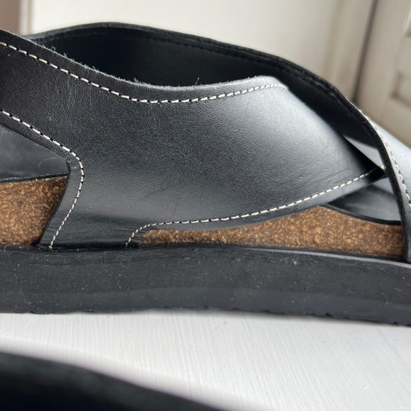 Unworn & Other Stories Criss-Cross Leather Sandals - Picture 4 of 5